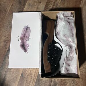 Jessica Simpson Womens Rexile Studded Clogs